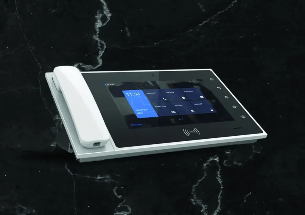 آیفون تصویری و تاچ پنل